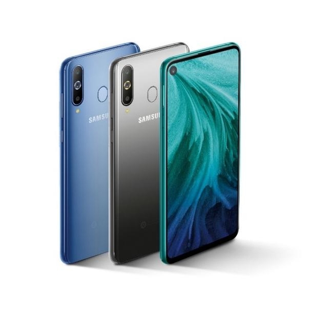 Samsung Galaxy A8s karşınızda